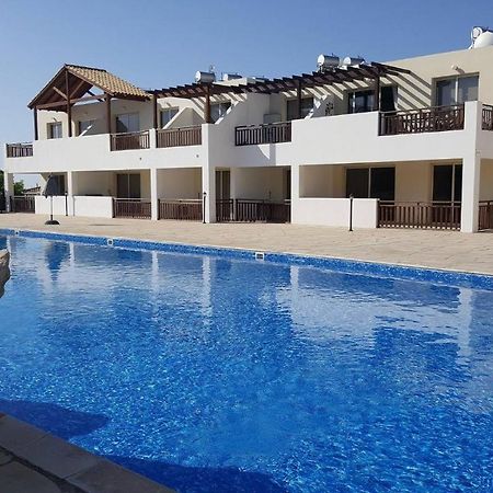 C5 Vanessa Poolside Apartment Peyia Bagian luar foto