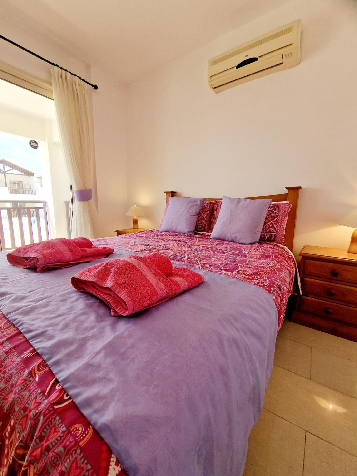 C5 Vanessa Poolside Apartment Peyia Bagian luar foto